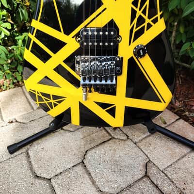EVH Bumblebee Eddie Van Halen Black Yellow Striped Series *UNPLAYED* 2013 image 6