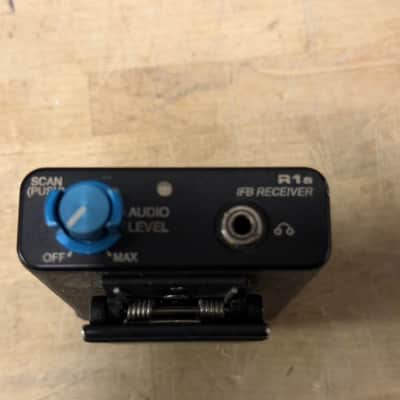 Lectrosonics IFBR1a R1a IFB Receiver – Block 22 – 563.2–588.7 MHz image 6