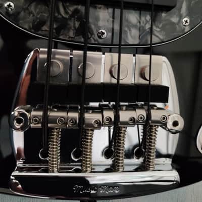 Ernie Ball Music Man Classic Stingray 4 2011 - Gloss Piano Black image 5