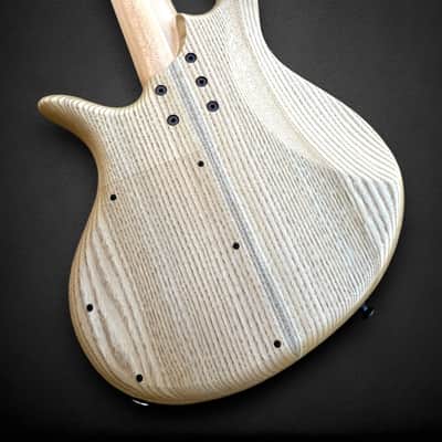 Elrick EVO Gold 5 String Figured Walnut 2025 - Natural image 8