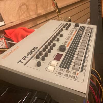 Roland TR-909 1983 - White/grey image 6