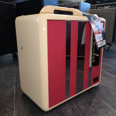 Fender  Woody Pro Jr. 60th Anniversary image 2