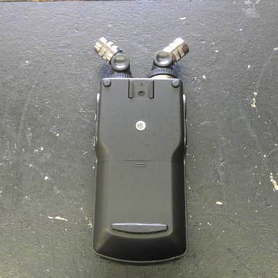 TASCAM Portacapture X8 Portable Digital Recorder with USB Audio Interface 2021 - Present - Black image 2