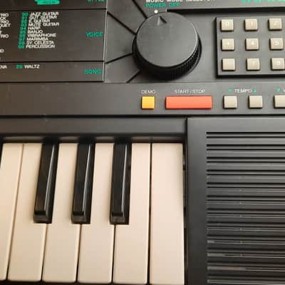 Yamaha PSS-11 90s boxed Sample based Keyboard Retro Mini Toy Synth image 2