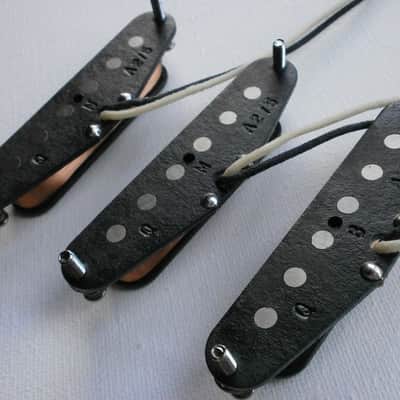 Stratocaster Mixed Magnets HOT Bridge Alnico 2/5 Custom Guitar Pickups Set by Q pickups Strat image 6