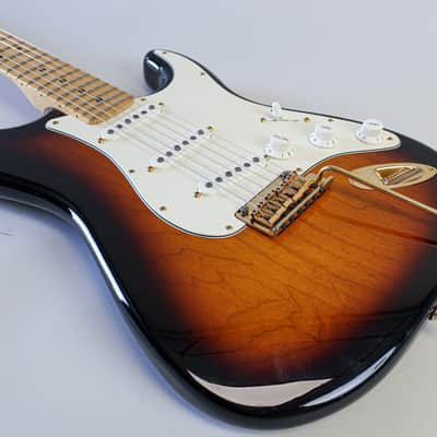 Fender 60th Anniversary Commemorative Fender Stratocaster (2013) image 21