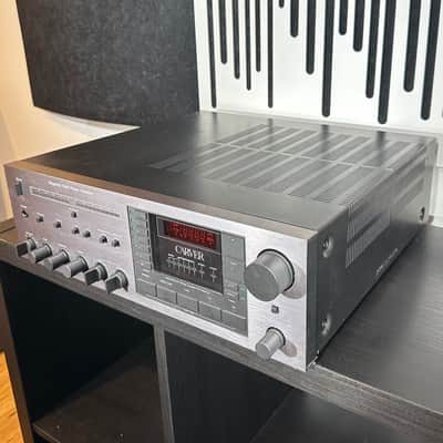 Carver Magnetic Field Power Amplifier Carver MXR-130 image 5