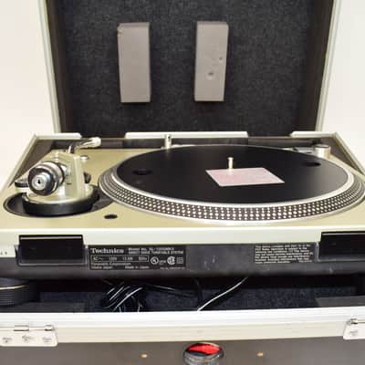 Technics SL-1200MK5 Direct-Drive Turntable w/ Road Runner Road Case image 8