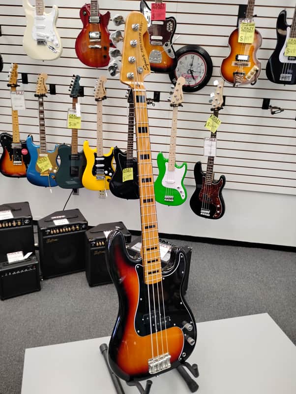Squier Classic Vibe 70's 3 Tone Sunburst image 1