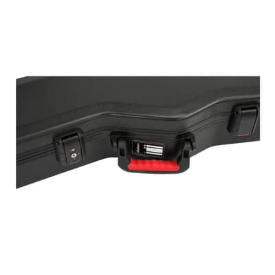 Jackson Monarkh 6/7 String Molded Case with TSA Locking Latches and Heavy-Duty Aluminum Channeling (Black) image 5