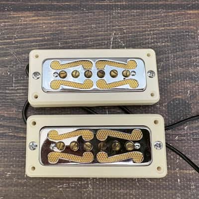 Unused 60s DeArmond Rocket Gold Foil Mustache Pickups NOS image 1