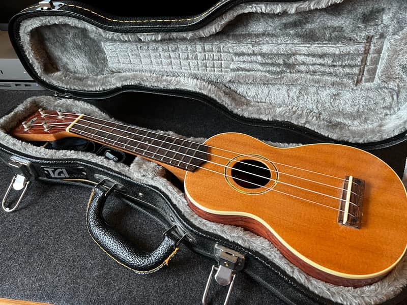 Tanglewood Soprano Ukulele TU2 Solid Top (with Hard Case) image 1