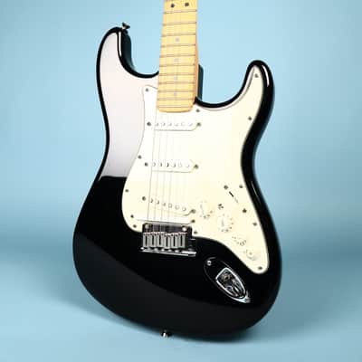 Fender Standard Roland Ready Stratocaster 2006 - 2011 | Reverb