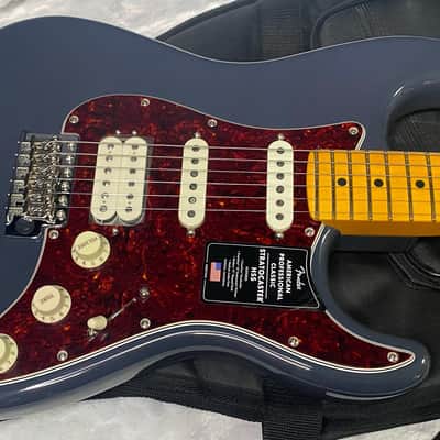 NEW ! Fender American Professional Classic Stratocaster HSS - Faded Black - 7.7lbs - Authorized Dealer - G07504 image 3