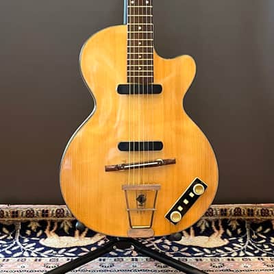 1960 Hofner Club 50 - Blonde - Original Selmer Case image 2