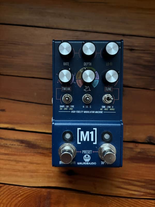 Walrus Audio Mako M1 High-Fidelity Modulation Machine 2022 - 2024 - Blue image 1
