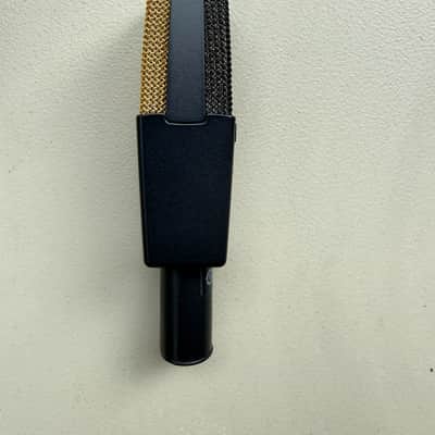 AKG C414 XLII Large Diaphragm Multipattern Condenser Microphone 2015s - Black image 5