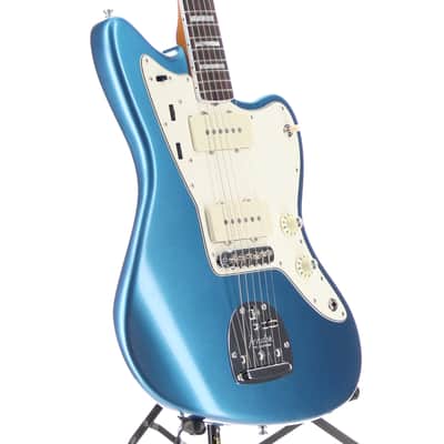 Fender Certified Pre-Owned American Vintage II 1966 Jazzmaster, Rosewood Fingerboard, Lake Placid Blue (F12) (59567) image 3