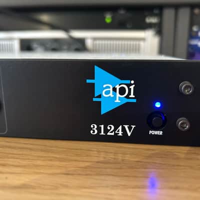 API 3124V 4-Channel Mic Preamp image 2