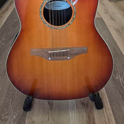 Ovation CC245 Celebrity 2000s - Honeyburst image 2