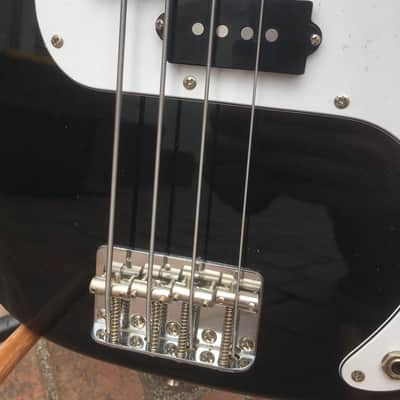 Fender Medium Scale 32 inch MIJ Japanese Precision Bass-1988 -Gig Bag/Original Paperwork image 4