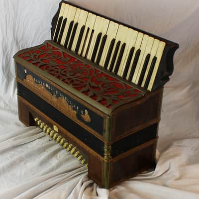 8423 - Antique Wood Sante Crucianelli & Figli Piano Accordion MM 34 60 - FIXER UPPER FOR PARTS OR REPAIR image 4