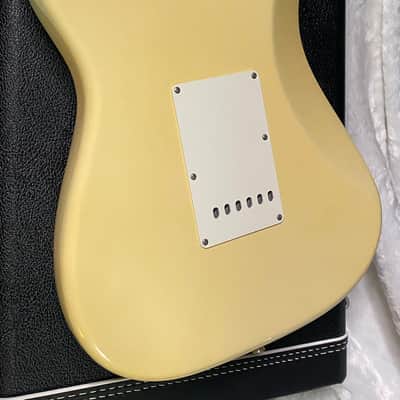 NEW! Fender Custom Shop '68 Reissue Stratocaster DLX - Closet Classic - Aged Vintage White - Handwound Pick-Ups - 7.8lbs - Authorized Dealer - G07637 image 10