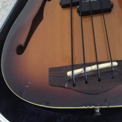 Fender A/E Precision Fretless Bass MIJ 90's image 4