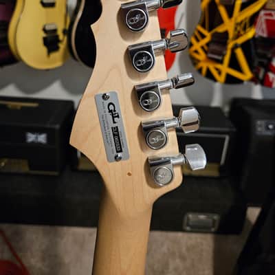 G&L USA Invader Plus Floyd Rose Cherry burst image 6