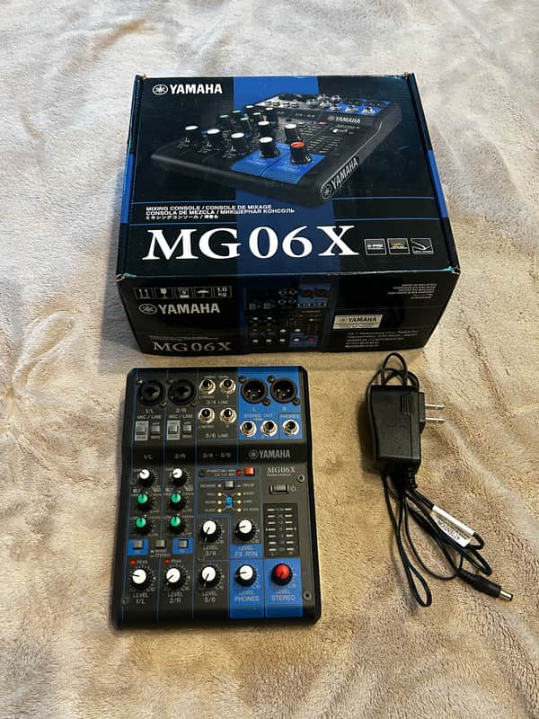 Yamaha MG06X 6 Channel Analog Mixer 2017 - Present - Black image 1