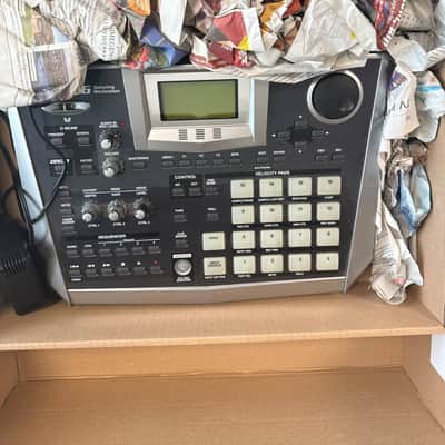 Roland SP-606 Sampler 2000s - Black