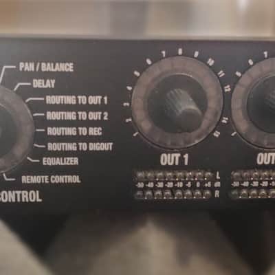 AKG DMM12BC Digital Microphone Mixer image 3