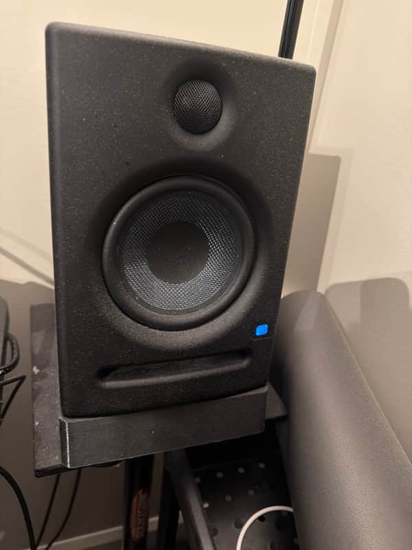 PreSonus Eris E5 2-Way 5" Active Studio Monitor (Pair) 2013 - Present - Black image 1