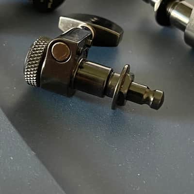 Graph Tech Ratio 3X3 Contemporary 2-Pin Locking Tuners - BLACK, #PRL-8311-B0 image 4
