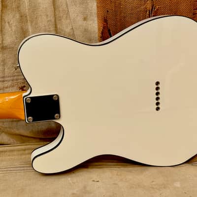 Fender MIJ Traditional 60's Telecaster Custom 2017 - Arctic White image 11
