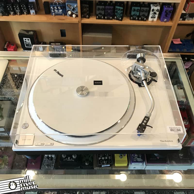 2020’s Technics SL-1500C Arctic White