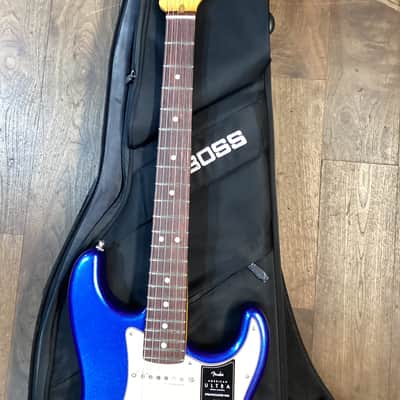 Fender American Ultra Stratocaster HSS with Rosewood Fretboard 2019 - Present - Cobra Blue image 4