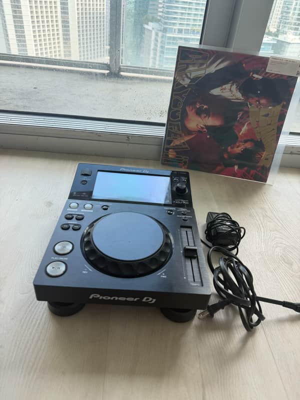 Pioneer XDJ-700 rekordbox DJ Digital Deck image 1