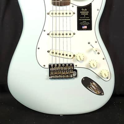 Fender American Vintage 1965 Stratocaster, Round-Lam Rosewood Fingerboard, Sonic Blue image 10
