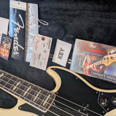 2013 Fender American Deluxe Active 4 String Jazz Bass Guitar White W/OHSC & Candy image 2