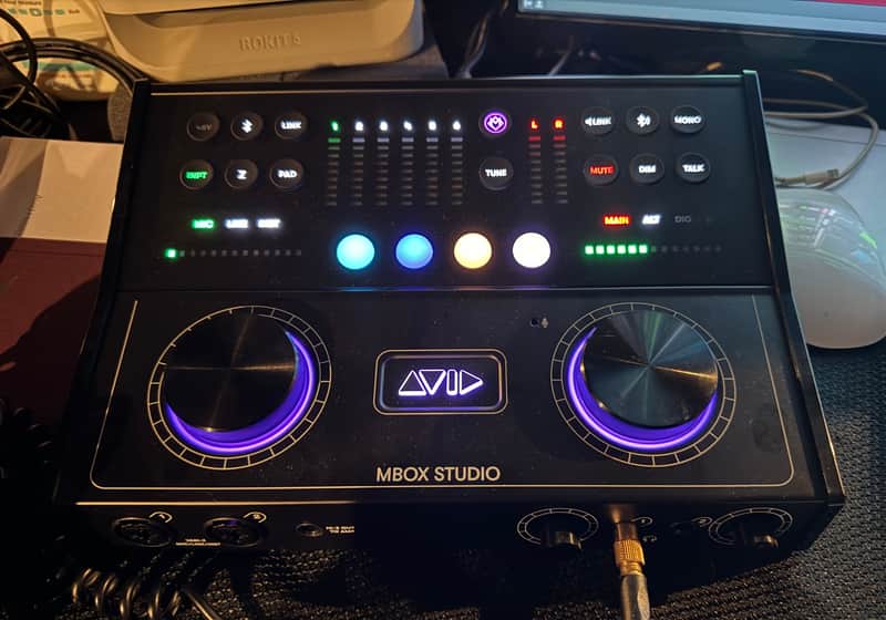 Avid MBox Studio 21x22 USB-C Audio Interface 2022 - Present - Black image 1