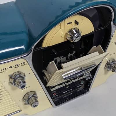 Cicena Classic Overdrive 261 Portable AM/FM Radio Cassette Player Dashboard - Boombox image 9