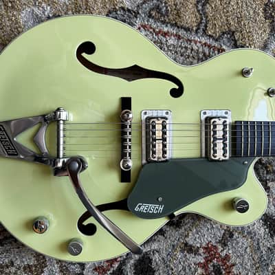 Gretsch G6118T Anniversary with Bigsby 2003 - 2016 - Smoke Green 2-Tone image 2