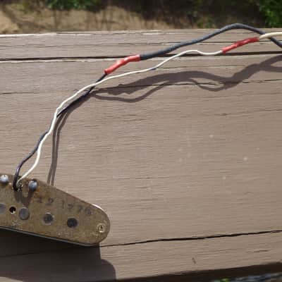 1976 Fender Stratocaster Pickup / Cover image 7