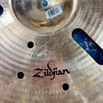 Don’t pay £339!! 18” Zildjian A CUSTOM EFX Crash 1246g image 8