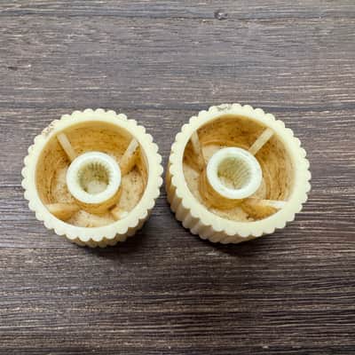 Harmony Cupcake Volume & Tone Knobs 60s - Cream image 7