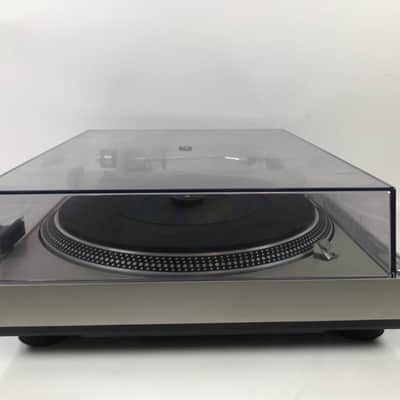 Technics SL-1700 MK2 Quartz Direct Drive Turntable image 3