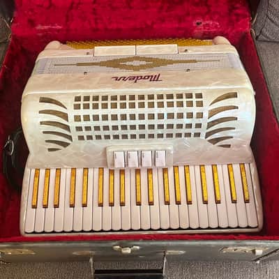 Modern Musette Accordion * Excellent image 2