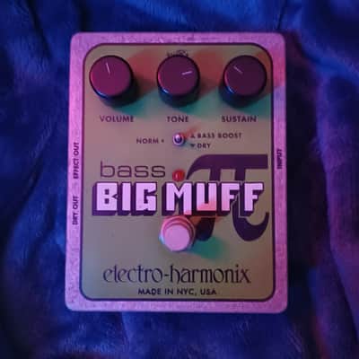 Electro-Harmonix Bass Big Muff Pi Distortion / Sustainer 2008 - Present - Green image 1