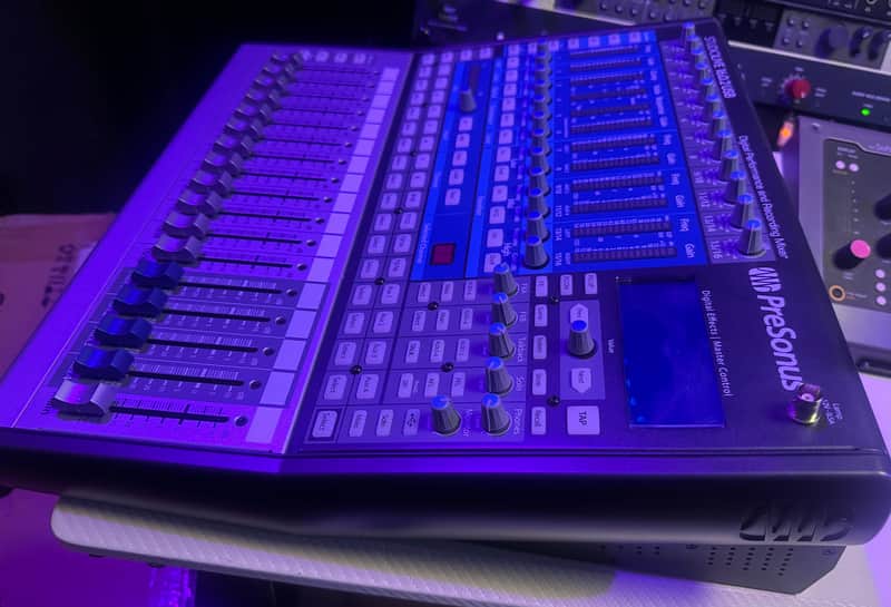 PreSonus StudioLive 16.0.2 USB 16-Channel Digital Mixer